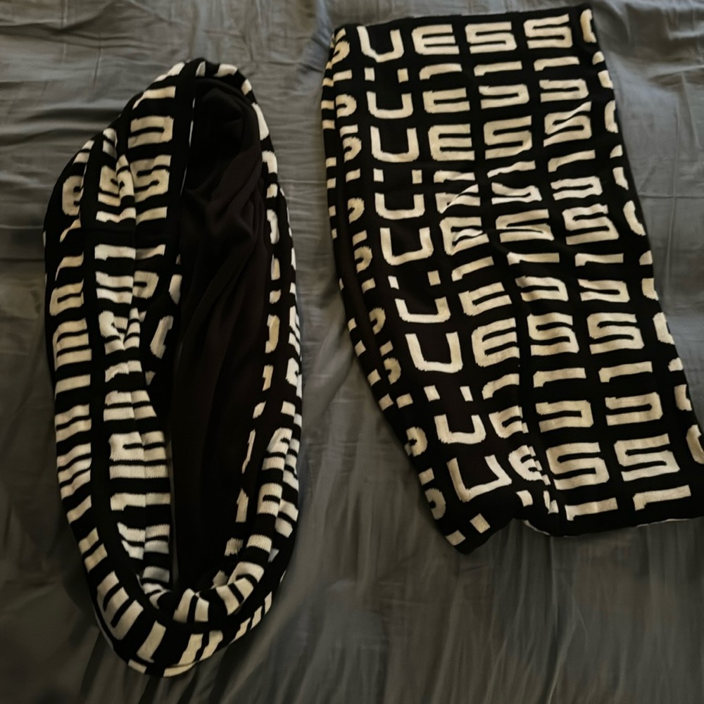 Guess winter kids scarfs